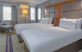 Carousel Desktop Twin 02